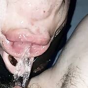 Lick me while I pissing